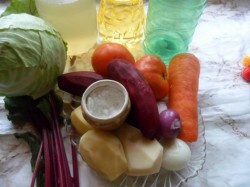 Борщ со свекольной ботвой в мультиварке - шаг 1