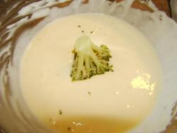 Брокколи жареное на яйцах в кляре - шаг 7