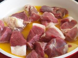 Буглама с соусом ткемали, чесноком и зеленью из баранины - шаг 5