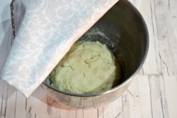 Булочки с бананом дрожжевые - шаг 8 Булочки с бананом дрожжевые - шаг 8