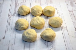 Булочки с бананом дрожжевые - шаг 9 Булочки с бананом дрожжевые - шаг 9