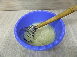 Булочки с курагой из дрожжевого теста - шаг 4 Булочки с курагой из дрожжевого теста - шаг 4