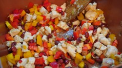 Буррито с куриным филе, фасолью и помидорами - шаг 5