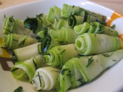 Быстрые малосольные кабачки - шаг 12