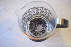 Чай с яблоками и корицей - шаг 2 Чай с яблоками и корицей - шаг 2