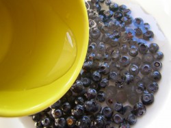 Черника в собственном соку на зиму без сахара - шаг 2