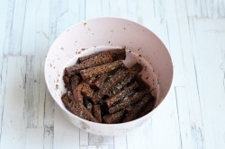 Чесночные сухарики с чесноком - шаг 11 Чесночные сухарики с чесноком - шаг 11