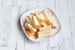 Чесночные сухарики с чесноком - шаг 6 Чесночные сухарики с чесноком - шаг 6