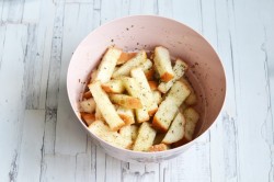 Чесночные сухарики с чесноком - шаг 8 Чесночные сухарики с чесноком - шаг 8