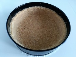 Чизкейк с творожным сыром с выпечкой - шаг 3 Чизкейк с творожным сыром с выпечкой - шаг 3