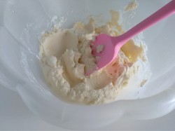 Чизкейк с творожным сыром с выпечкой - шаг 4 Чизкейк с творожным сыром с выпечкой - шаг 4