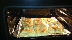 Цветная капуста в сметане в духовке для ленивых - шаг 1 Цветная капуста в сметане в духовке для ленивых - шаг 1