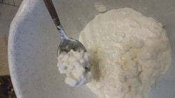 Десерт молочный с кокосовой стружкой - шаг 2