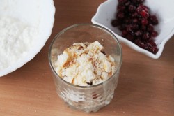 Творожный десерт без выпечки и без желатина с печеньем - шаг 5