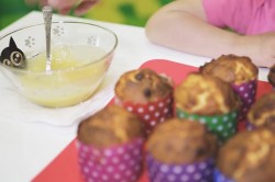 Детские кексы в формочках - шаг 11