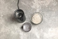 Диетическая шарлотка ПП с яблоками и творогом без сахара - шаг 2 Диетическая шарлотка ПП с яблоками и творогом без сахара - шаг 2