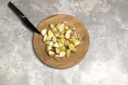 Диетическая шарлотка ПП с яблоками и творогом без сахара - шаг 7 Диетическая шарлотка ПП с яблоками и творогом без сахара - шаг 7