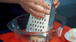 Обычный холодный свекольник на кефире - шаг 2 Обычный холодный свекольник на кефире - шаг 2