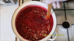 Черносмородиновый джем на зиму - шаг 2 Черносмородиновый джем на зиму - шаг 2