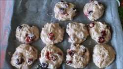 Домашнее ванильное печенье на сметане с вишней - шаг 6 Домашнее ванильное печенье на сметане с вишней - шаг 6