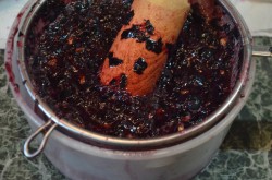 Домашнее вино из жмыха винограда - шаг 9 Домашнее вино из жмыха винограда - шаг 9