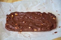 Домашние конфеты с арахисом - шаг 7 Домашние конфеты с арахисом - шаг 7