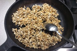 Домашние козинаки из семечек - шаг 5