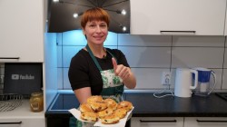 Ванильные сырники из творога с изюмом и манкой - шаг 18 Ванильные сырники из творога с изюмом и манкой - шаг 18