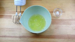 Торт с вишней на крахмале со сметанным кремом - шаг 2 Торт с вишней на крахмале со сметанным кремом - шаг 2