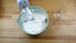 Торт с вишней на крахмале со сметанным кремом - шаг 4 Торт с вишней на крахмале со сметанным кремом - шаг 4