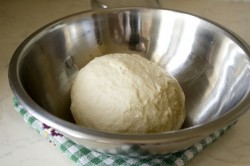 Домашний хот дог в дрожжевом тесте - шаг 5