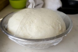 Домашний хот дог в дрожжевом тесте - шаг 7