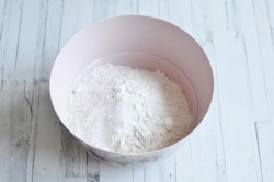 Домашние хачапури с сыром на кефире - шаг 2 Домашние хачапури с сыром на кефире - шаг 2