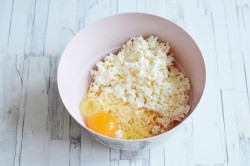 Домашние хачапури с сыром на кефире - шаг 9 Домашние хачапури с сыром на кефире - шаг 9