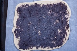 Дрожжевая плетенка с маком - шаг 7