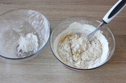 Дрожжевое тесто для ватрушек - шаг 8
