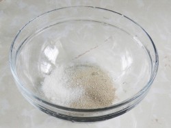 Дрожжевое тесто на беляши на молоке - шаг 2 Дрожжевое тесто на беляши на молоке - шаг 2