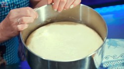 Дрожжевой пирог с абрикосами и джемом на кефире - шаг 11 Дрожжевой пирог с абрикосами и джемом на кефире - шаг 11