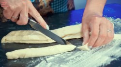 Дрожжевой пирог с абрикосами и джемом на кефире - шаг 20 Дрожжевой пирог с абрикосами и джемом на кефире - шаг 20