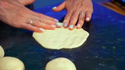 Дрожжевые пирожки на кефире с абрикосами - шаг 28 Дрожжевые пирожки на кефире с абрикосами - шаг 28