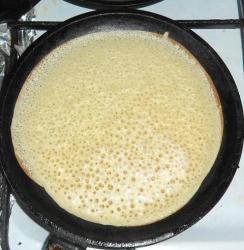 Дрожжевые блины на маргарине и молоке - шаг 8