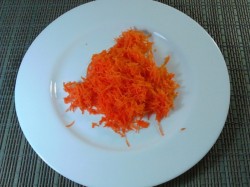 Ежики из мясного фарша на сковороде с подливой - шаг 4