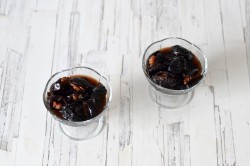 Чернослив фаршированный грецкими орехами - шаг 10 Чернослив фаршированный грецкими орехами - шаг 10