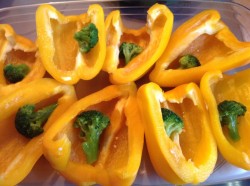 Фаршированный перец половинками в духовке - шаг 2