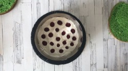 Фисташковый торт с малиной - шаг 13 Фисташковый торт с малиной - шаг 13