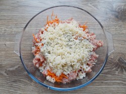 Голубцы из пекинской капусты с фаршем и рисом - шаг 4