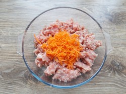 Голубцы из пекинской капусты с фаршем и рисом - шаг 3