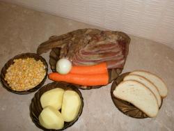 Гороховый суп с копчеными ребрышками - шаг 1 Гороховый суп с копчеными ребрышками - шаг 1