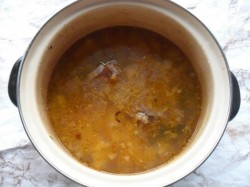 Гороховый суп на говяжьей косточке - шаг 5