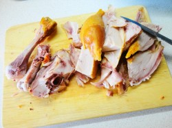 Гороховый суп с копченой курицей - шаг 3 Гороховый суп с копченой курицей - шаг 3